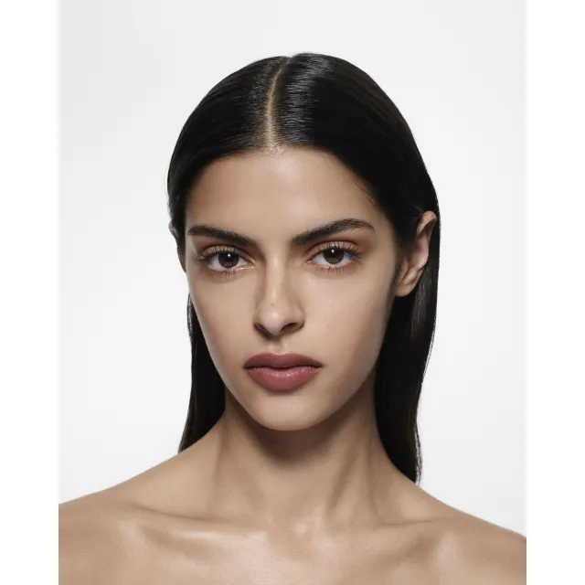 Lip Definer