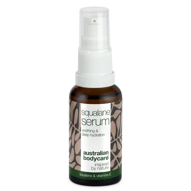 Fugtgivende ansigtsserum med Squalane & E-vitamin — Squalane & E-vitamin giver dyb hydrering til tør hud. Let, ikke-fedtet serum, der efterlader huden blød og smidig. - 3 stk.