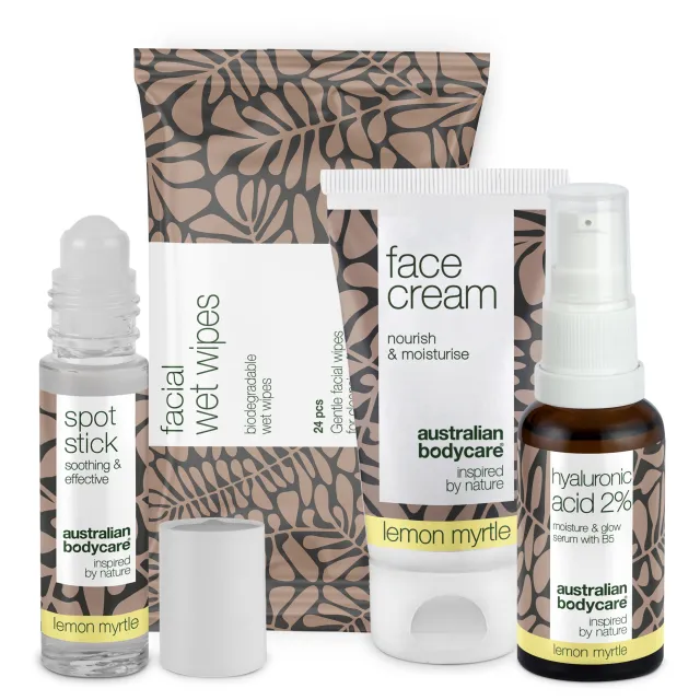 Black Week plejesæt til ansigtet med Lemon Myrtle — Komplet plejesæt til ansigtet med Lemon Myrtle. Renseservietter, serum og creme  -  Spot Stick gratis med i Black Week.